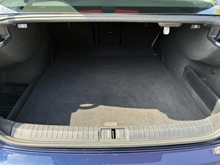 Volkswagen Passat 1.8 TSI Business Edition R Automaat | Climate control | Achteruitrij camera | Navigatie | Elektrisch Pakket | Afneembare Trekhaak | Ergo-Comfort stoel | Parkpilot | LM-Velgen | LED Verlichting / 48