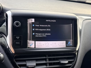 Peugeot 208 1.6 VTi Allure  | Navi | Bluetooth | Cruise | ECC | Regen- en Lichtsensor | Trekhaak / 43