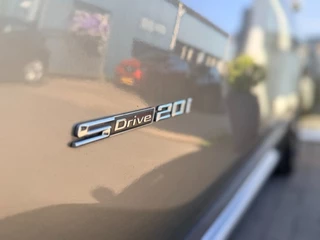 BMW X1 X1 sDrive20i High Executive I Leer I Camera I Trekhaak / 19