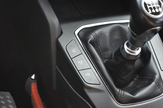 Ford Focus Wagon 1.0 EcoBoost Hybrid Connected Navigatie | Carplay | Cruise | Airco | 12 mnd BOVAG garantie | / 10