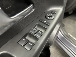 Kia Venga 1.6 CVVT First Edition PANO CAMERA NAVI CRUISE ECC STOEL/STUUR VERWARMING. / 19