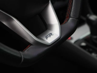 SEAT Ateca 1.5 TSi 150 Pk Automaat FR Business Intense | Trekhaak | Panorama dak | 360 Camera | Beats Audio | 19 Inch | / 31