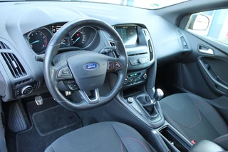 Ford Focus 1.5 ST-LINE **NL-Auto** 150pk / 8