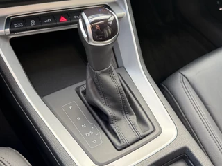 Audi Q3 45 TFSI e S-line Panoramadak | Leder | Sonos | Carplay | Led | Camera | Dode hoek | Elek. achterklep | Rijklaar incl. garantie / 23