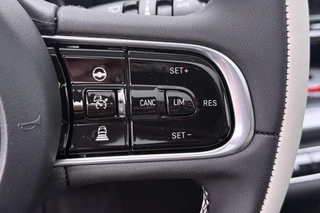 Fiat 500 La Prima 42 kWh / Panoramadak / Navi / Carplay / Camera / 14