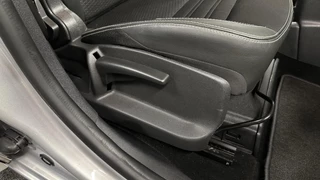 Renault Scenic 1.2 TCe Bose CAMERA ECC CRUISE NAVI LM 76000 KM. / 19
