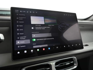 Leapmotor B10 Design ProMax 67.1 kWh | Licht interieur kleur | Navigatie | Rondom camera | 18inch Velgen | Elektrisch bedienbare achterklep | Panoramdak | Stoel verwarming en ventilatie | Stuurverwarming | Uit voorraad leverbaar / 39