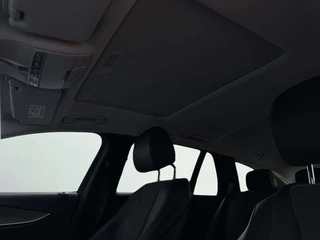 Mercedes-Benz E-klasse Estate 300 de Avantgarde AMG Line / 32