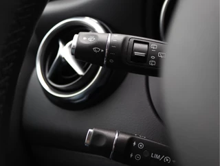 Mercedes-Benz GLA 200 Premium  | Trekhaak | 360 Camera | LED / 27