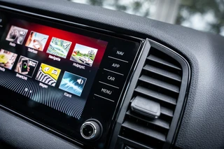 Skoda Karoq 1.5 TSI ACT Sportline Business | Autom. | Navi | PDC | Cruise | LED / 40
