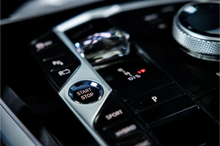 BMW X5 xDrive50e M Sport Pro  Bowers & Wilkins Sky Lounge Massage Crafted Clarity Soft Close / 12