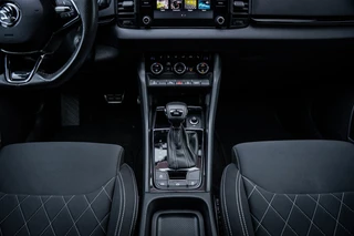 Skoda Karoq 1.5 TSI ACT Sportline Business | Autom. | Navi | PDC | Cruise | LED / 32
