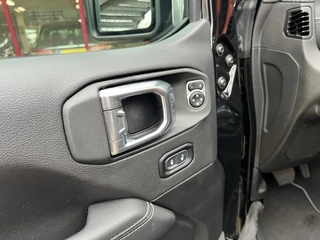 Jeep Wrangler Unlimited 4xe 380 Sahara  | Irmscher | Cross | Camera voor | / 15