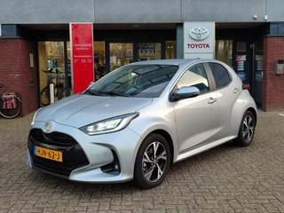 Toyota Yaris Hybrid 115 DYNAMIC STOEL/STUURVERW PARK-SENSOREN BLIND SPOT CAMERA KEYLESS 16'' LM-VELGEN CAMERA NAVI CLIMA AD-CRUISE APPLE/ANDROID