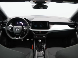 Škoda Scala 1.0 TSi 110 Pk Sport Business | Parkeersensoren | Adaptive Cruise | Panorama dak | Climatronic | Navigatie | Carplay | 16 Inch | 97.324 Km !! / 30