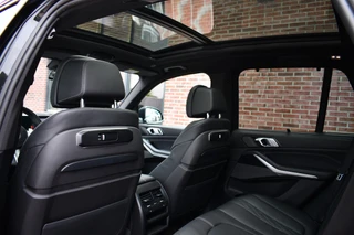 BMW X5 xDrive50e M-Sport  Skylounge Comf-stoel ACC 360 HUD H/K 21inch / 76