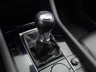 Mazda 3 2.0 SA-X Luxury Trekhaak | Leder | Head-up | All-seasonbanden / 41