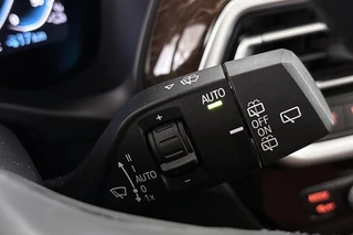 BMW X3 xDrive30e Panoramadak Merino Leder Apple CarPlay Achteruitrijcamera / 46