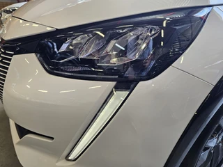 Peugeot e-208 Active Pck 50 kWh Geen import | Navigatie | Parkeersensoren / 6