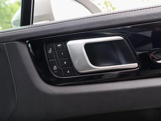 Porsche Cayenne Coupé 3.0 E-Hybrid Pano Achterasbesturing Krijtgrijs Luchtvering Softclose Stoelkoeling SOH 88,7% / 34