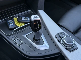 BMW 3 Serie Touring BWJ 2019 330i 252 PK High Executive M-SPORT AUTOMAAT | PANO | LEDER | STOELVERW. | NAVI | CLIMA | CRUISE | FULL LED | 19" LMV | CAMERA | PDC | / 24