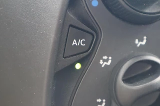 Toyota Aygo FUN 5-DEURS AIRCO NL-AUTO EL-RAMEN BLUETOOTH DEALER-ONDERHOUDEN / 25