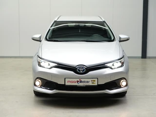 Toyota Auris 1.8 Hybrid Aspiration / 13