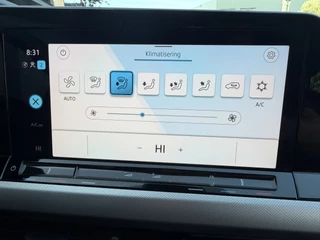 Volkswagen Golf 1.0 TSI / Apple CarPlay-Android / LEDER interieur + Stuur / Licht & Zicht Pakket / ALL-Season / 1e Eigenaar / 18