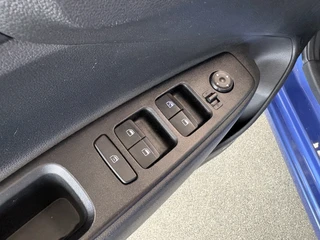 Hyundai i10 1.0 Premium  CAMERA/CARPLAY/NAVI/CRUISE/CLIMA/PDC / 40