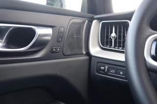 Volvo XC60 T6 Recharge AWD R-Design | Stoelverwarming & Koeling | 360° Camera | Panoramadak | Long Range | H/K | Keyless / 33