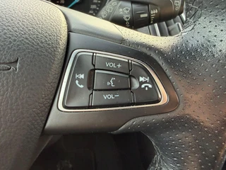Ford Focus Wagon 1.5 Titanium NAVI - STOELVERWARMING / 24