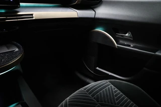 Lancia Ypsilon 1.2 Turbo Hybrid LX / 38