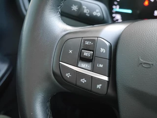 Ford Kuga 2.0 TDCi Titanium | Diesel | Trekhaak | 1900KG trekgewicht | Keyless entry en start | Lichtmetalen velgen | Navigatie | Climate control | Parkeersensoren achter / 21
