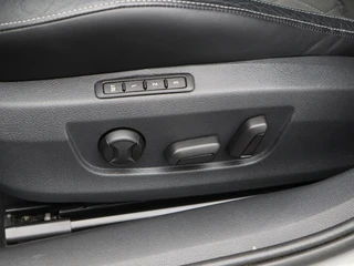 Škoda Superb Combi 1.4 TSi 218 Pk iV Sportline Business | Trekhaak | Stoelverwarming | CarPlay | Camera | Cruise Control | Navigatie | Full LED | 19 Inch | 91.754 Km !! / 24
