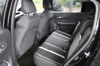 Opel Frontera 1.2 Turbo Hybrid Ultimate 7p. | Keyless Entry & Start | Winterpack | BLIS | Achteruitrijcamera / 39