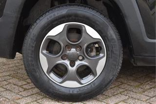 Jeep Renegade 1.4 MultiAir Latitude  | NL-Auto | Cruise Contr | Airco | Bluetooth | LM-Velgen | NAP / 27
