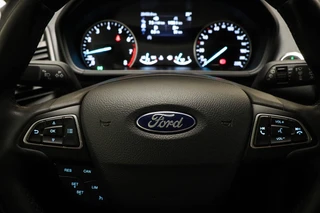 Ford EcoSport 1.0 EcoBoost Titanium | WINTER / NAVIGATIE / DESIGN / PARKING- PACK | TREKHAAK | 17" / 35