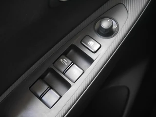 Mazda 2 1.5 Skyactiv-G Dynamic+ | Cruise control | Trekhaak | Airco | Lichtmetalen velgen | 5 deurs | Navigatiesysteem | Elektrische ramen / 16