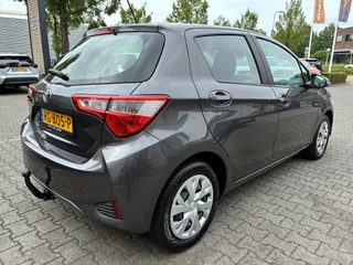 Toyota Yaris 5-DEURS NL-AUTO 1E-EIG DEALER-OND 5-DEURS AIRCO RADIO/CD  TREKHAAK ALL-SEASONS / 2