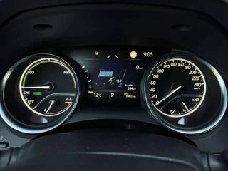 Toyota Camry 2.5 Hybrid Business Edition / 11