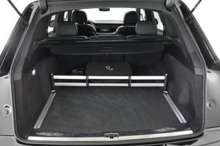 Audi Q7 55 TFSIe 381pk quattro Pro Line S Leder Memory Sluithulp B&O Panoramadak Camera Stoel + Stuurverwarming Luchtvering Navigatie 2x S-Line / 58