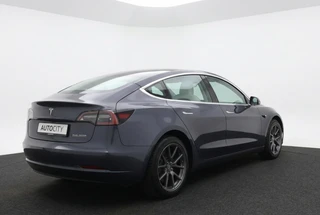 Tesla Model 3 Long Range AWD 75kWh 90% SOH l NL Auto l FSD 3 | Pano | Leder / 4
