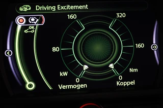 MINI 5-Deurs 2.0 Cooper S Chili Serious Business | PANORAMADAK | HEAD UP | LEDER | STOELVERWARMING | CLIMA / 46