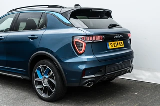 Lynk & Co 01 1.5 Plug-in Hybrid 262 Pk Panoramadak | 75 km Elektrisch | 360 Camera | Full Map Navi | NL Auto | 20 inch. LMV | 1e eigenaar / 36