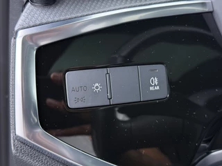 Audi Q3 40 TFSI quattro S Line edition one  - Virtual cockpit - Schuif/kanteldak - Stoelverwarming - Camera - Cruisecontrol - AppleCarplay - Android Auto - Virena Zekerheidspakket 895, - BOVAG Garantie / 23