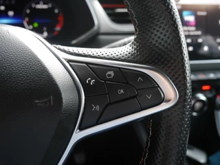 Renault Captur 1.3 mild hybrid 140 RS Line | Stoel en stuurverwarming | Achteruitrijcamera| 18 inch lichtmetalen velgen | Adaptive cruise control | Climate control | Trekhaak / 23