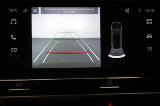 Citroen C4 1.2 Puretech Feel Pack | COLOR GLOSSY BLACK PACK | HALF LEDER | STOELVERWARMING | DAB | CAMERA / 7