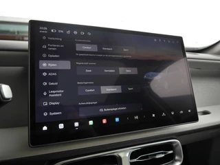 Leapmotor B10 Design ProMax 67.1 kWh | Licht interieur kleur | Navigatie | Rondom camera | 18inch Velgen | Elektrisch bedienbare achterklep | Panoramdak | Stoel verwarming en ventilatie | Stuurverwarming | Uit voorraad leverbaar / 34
