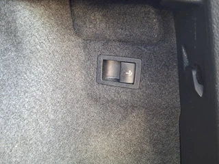Škoda Karoq 1.5 TSI ACT Style Pano 360° Carplay Trekhaak Business Sportline / 8