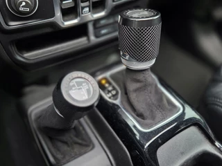 Jeep Wrangler BRUTE Custom Sahara 4xe 380 | Hardtop/Soft top | Apple-Android | Adaptive Cruise Control / 17